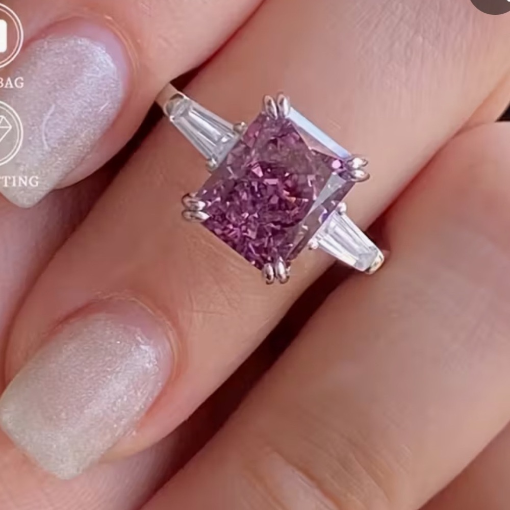 Elegant S925 deep purple cocktail ring size 7. New with gift box